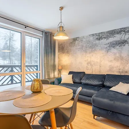 Zeromskiego 15b/5 Apartment