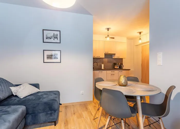 Zeromskiego 15b/5 * شكلارسكا بوريبا